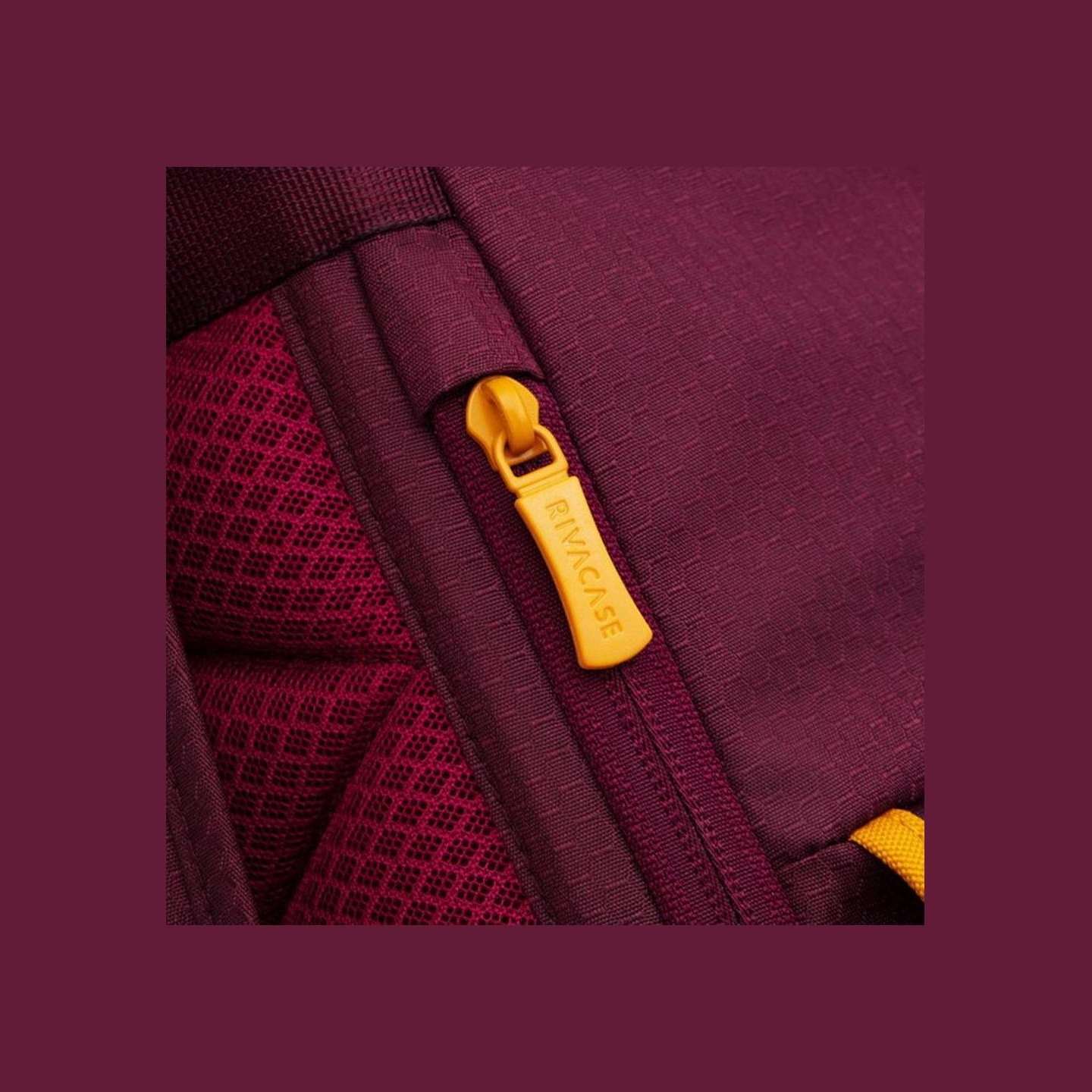 Rivacase NB BACKPACK 30L 17.3"/BURGUNDY RED 5361 RIVACASE