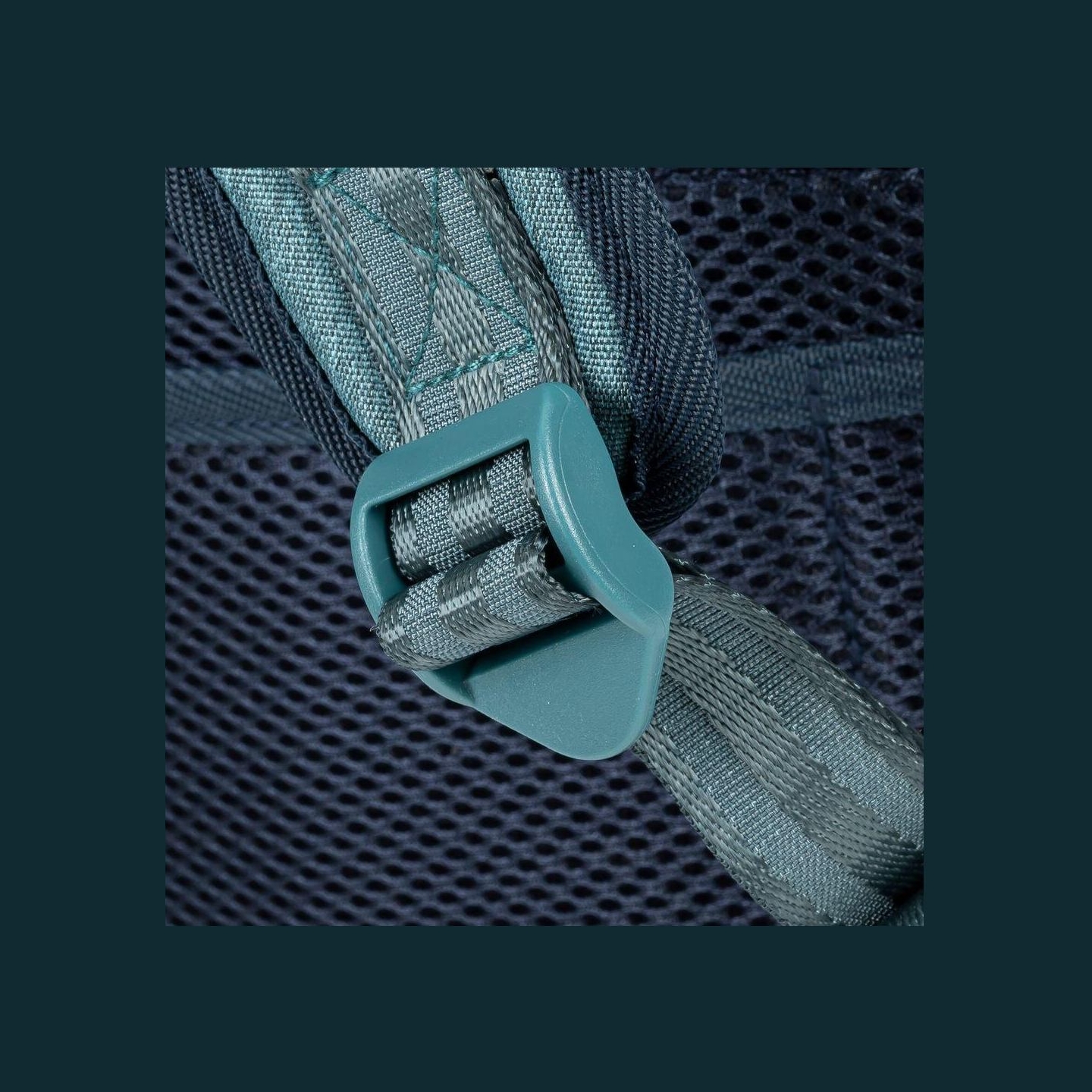 Rivacase NB BACKPACK SUZUKA ECO 15.6"/7760 AQUAMARINE RIVACASE