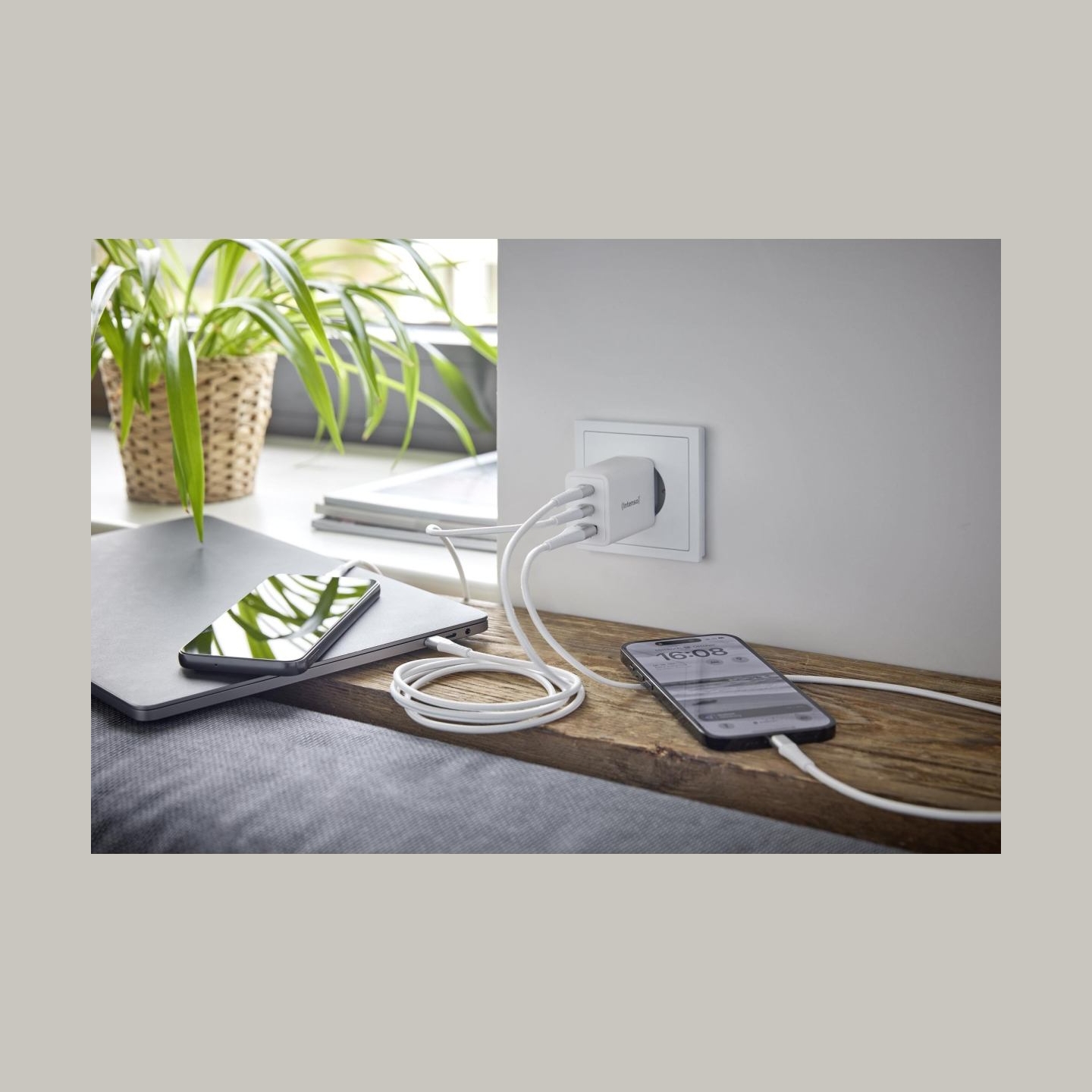 Intenso POWER ADAPTER 1XUSB-A/2XUSB-C/7806512 INTENSO