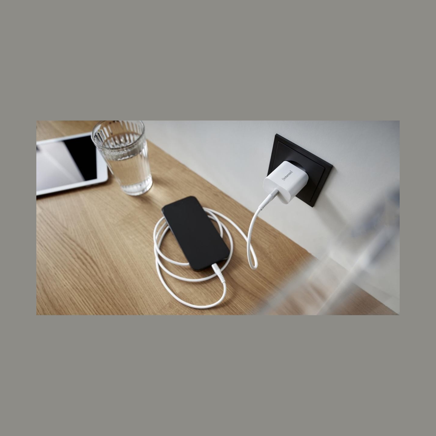 Intenso POWER ADAPTER USB-C/7802012 INTENSO