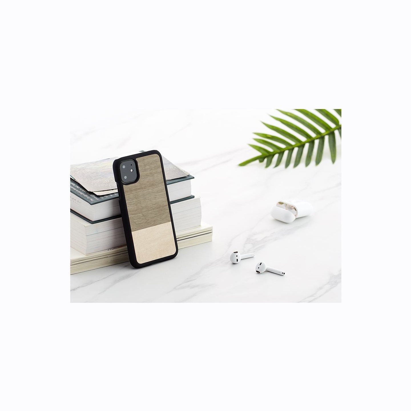 Man&Wood SmartPhone case iPhone 11 einstein black