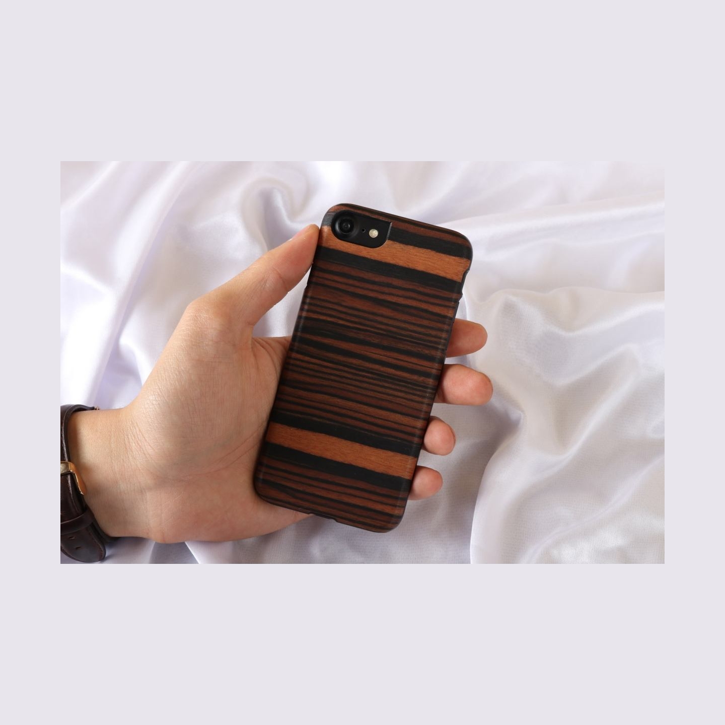 Man&Wood case for iPhone 7/8 ebony black