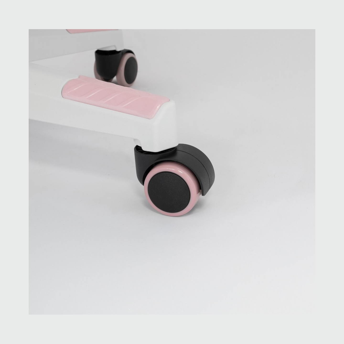 White Shark ROXY Gaming Chair Pink