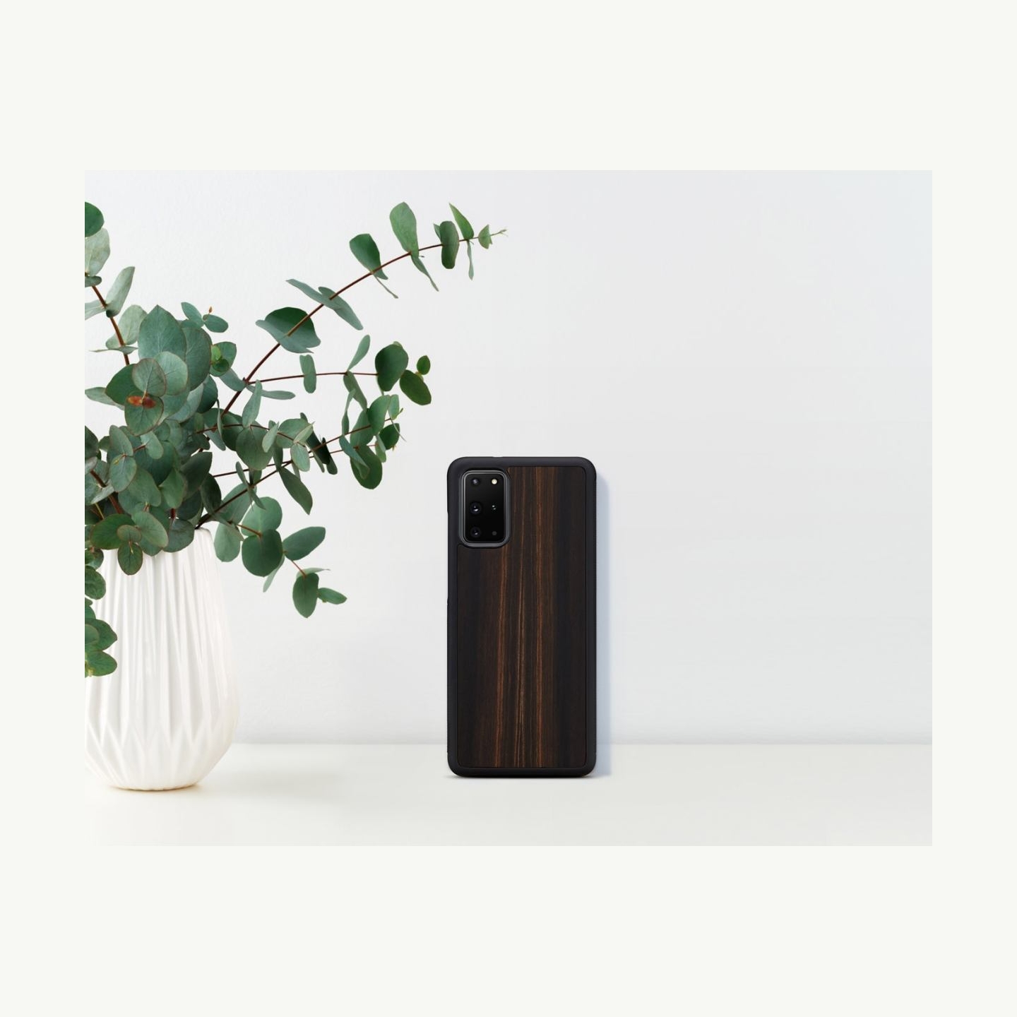 Man&Wood case for Galaxy S20+ ebony black
