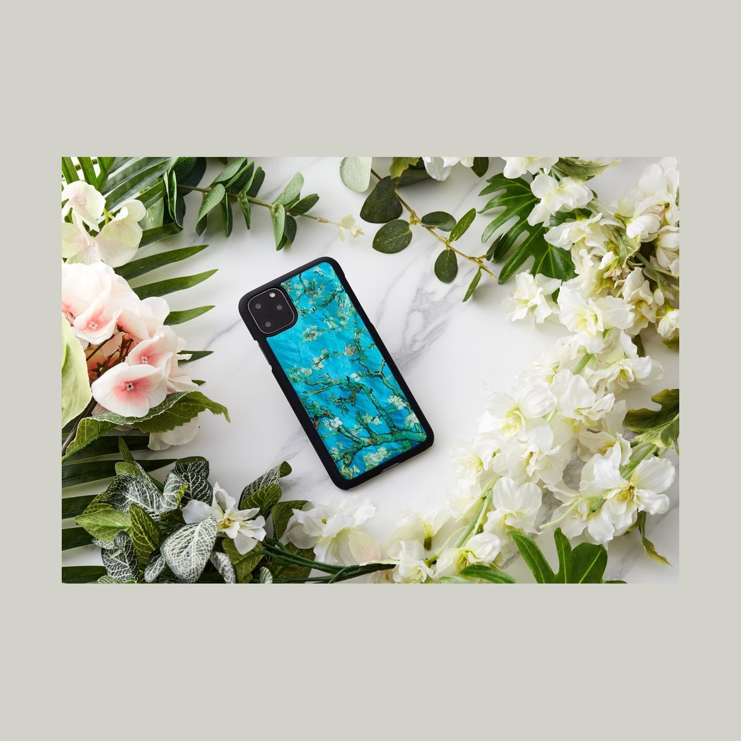 Ikins SmartPhone case iPhone 11 Pro Max almond blossom black