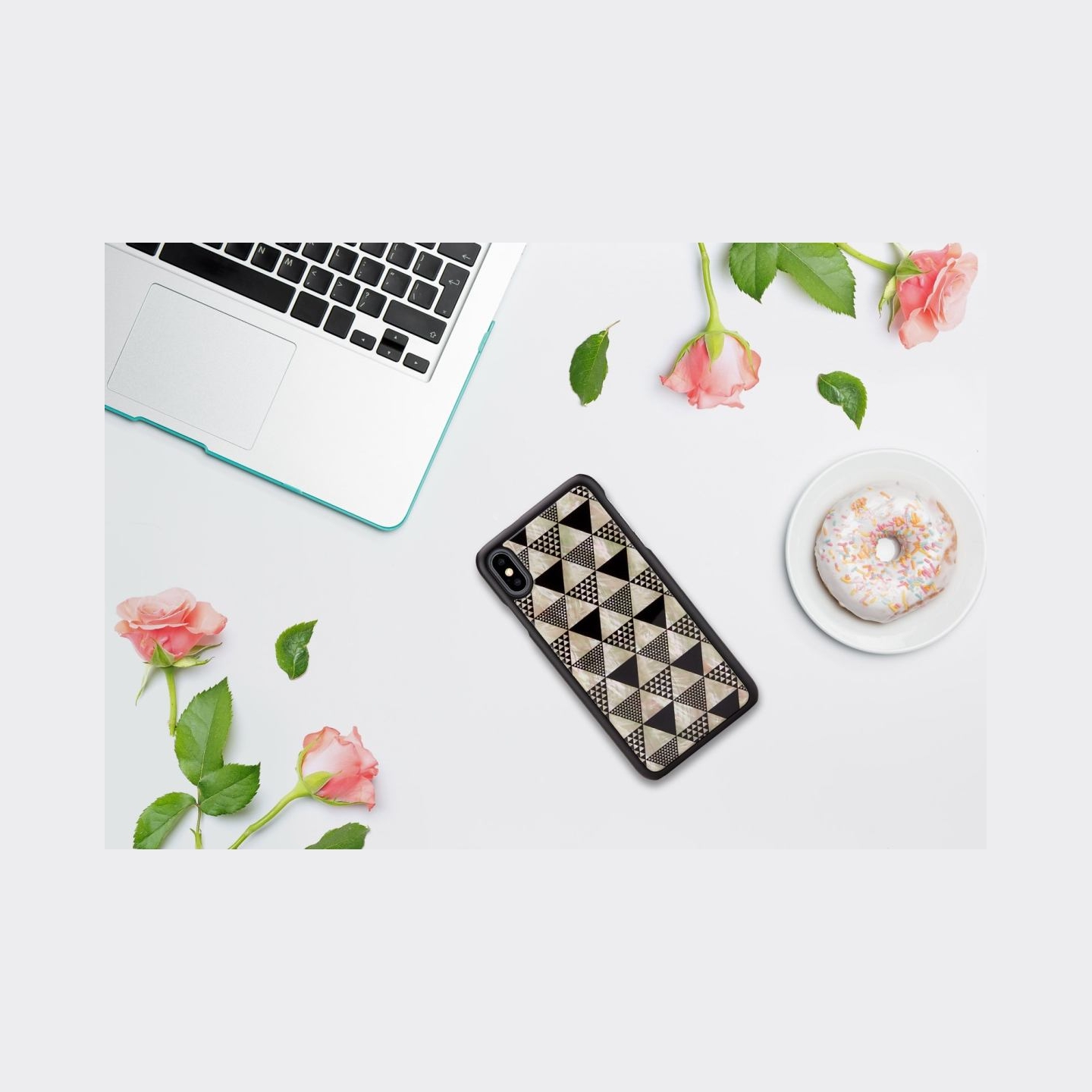 Ikins SmartPhone case iPhone XS Max pyramid black