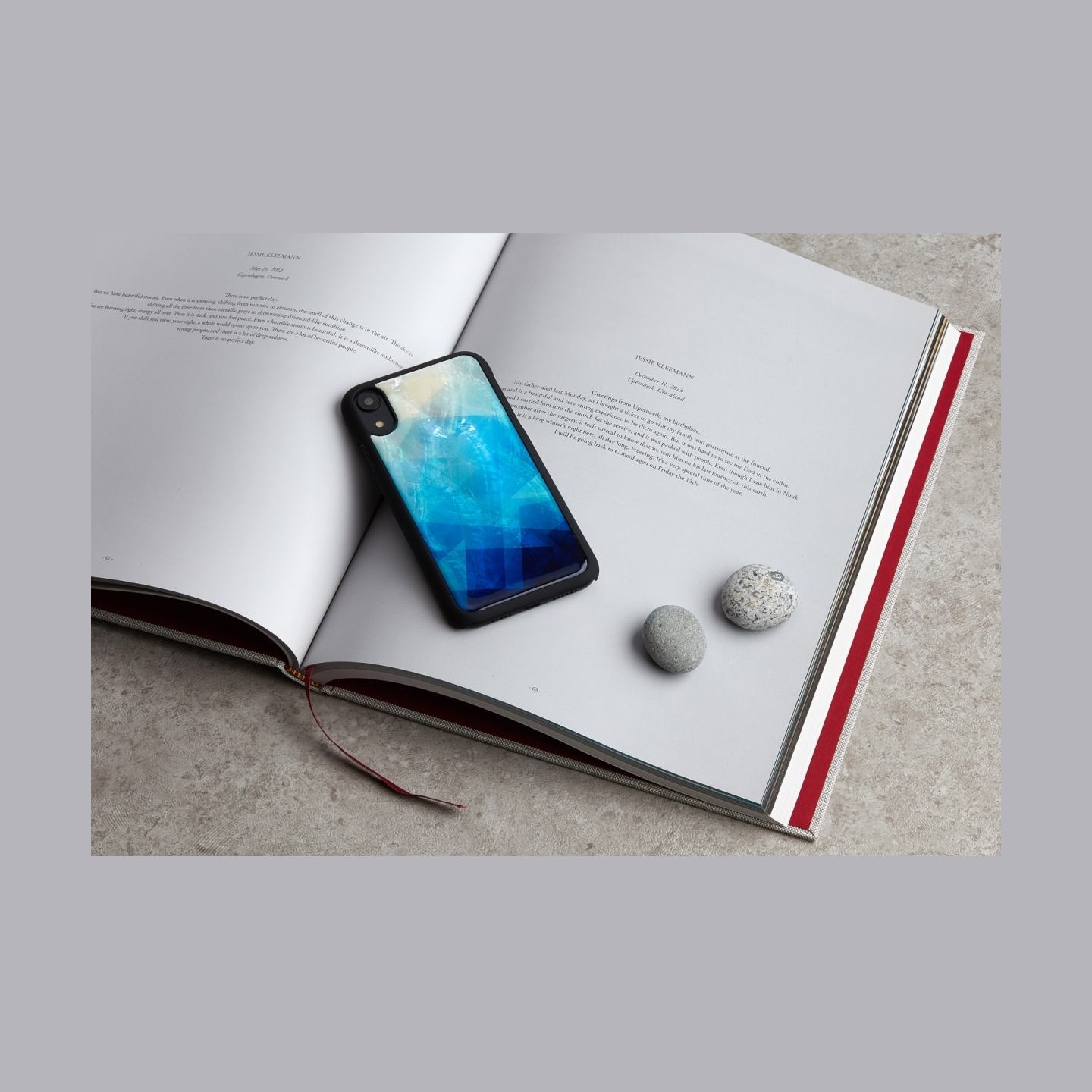 Ikins SmartPhone case iPhone XR blue lake black