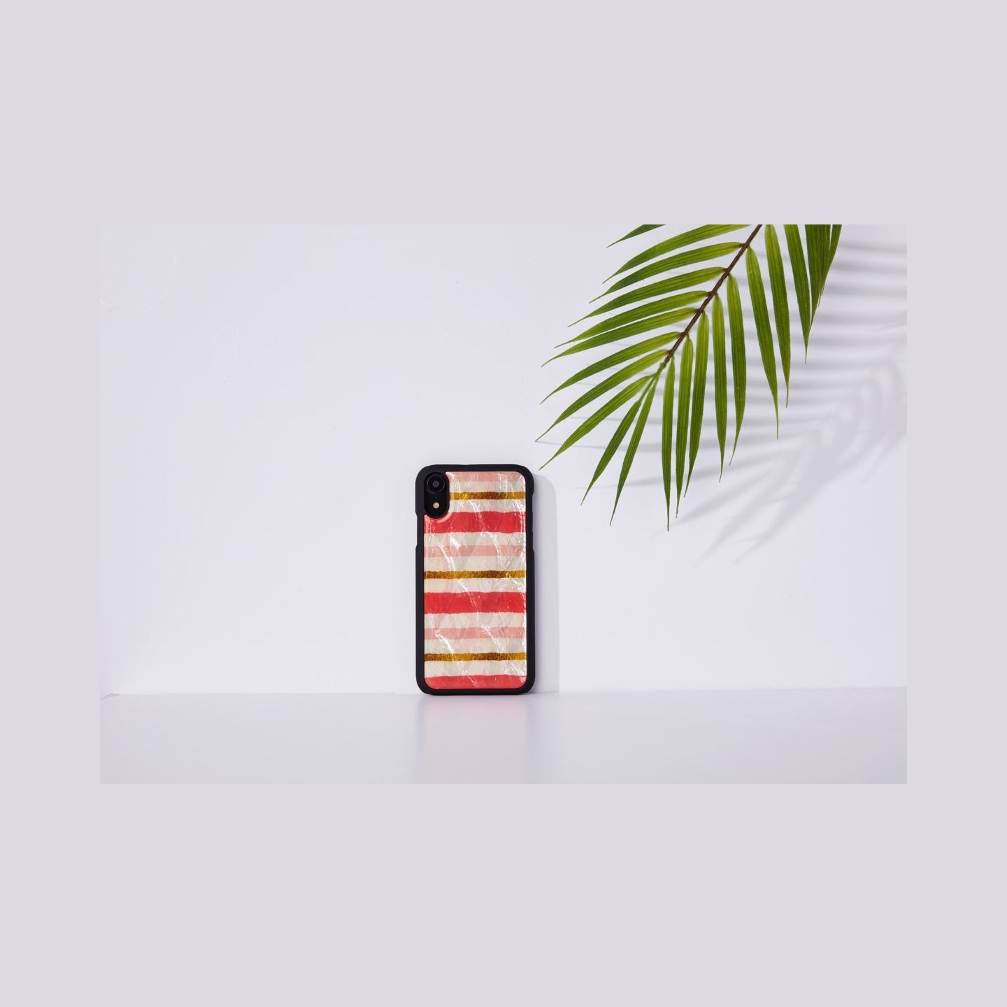 Ikins SmartPhone case iPhone XR short cake black
