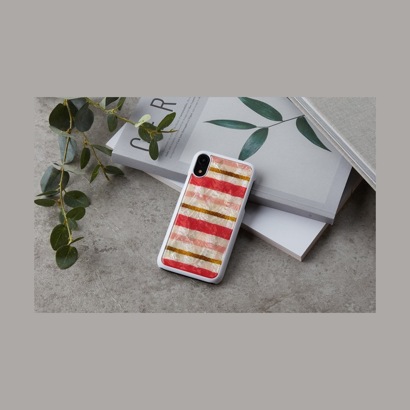 Ikins SmartPhone case iPhone XR short cake white