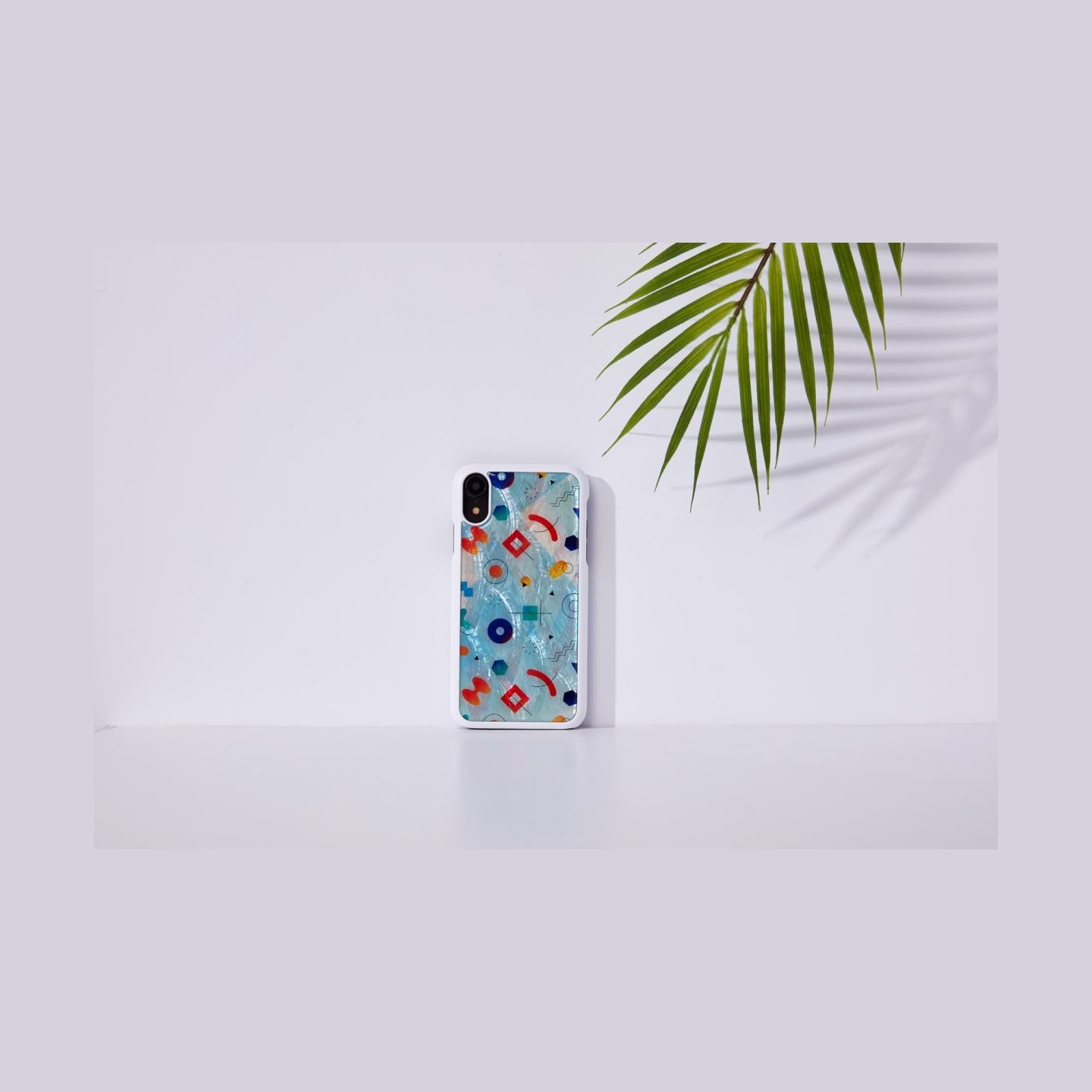 Ikins SmartPhone case iPhone XR poppin rock white