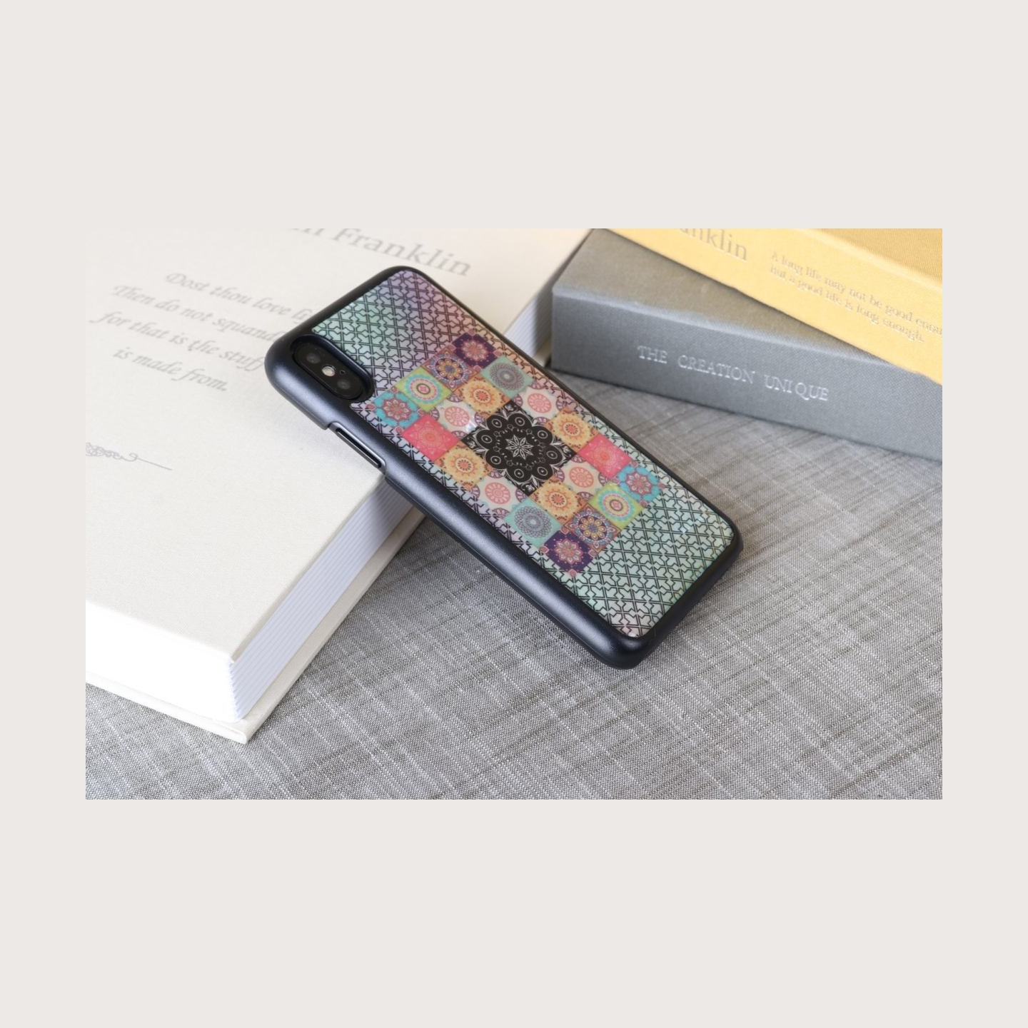 Ikins SmartPhone case iPhone XS/S flower garden black