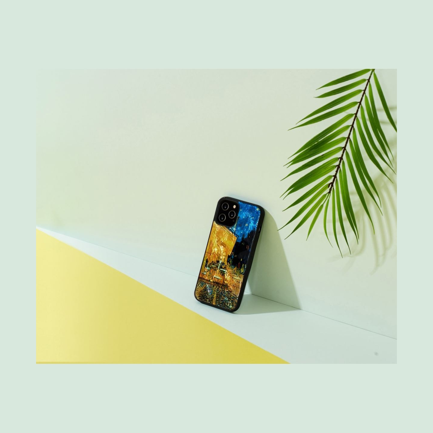 Ikins case for Apple iPhone 12/12 Pro cafe terrace black