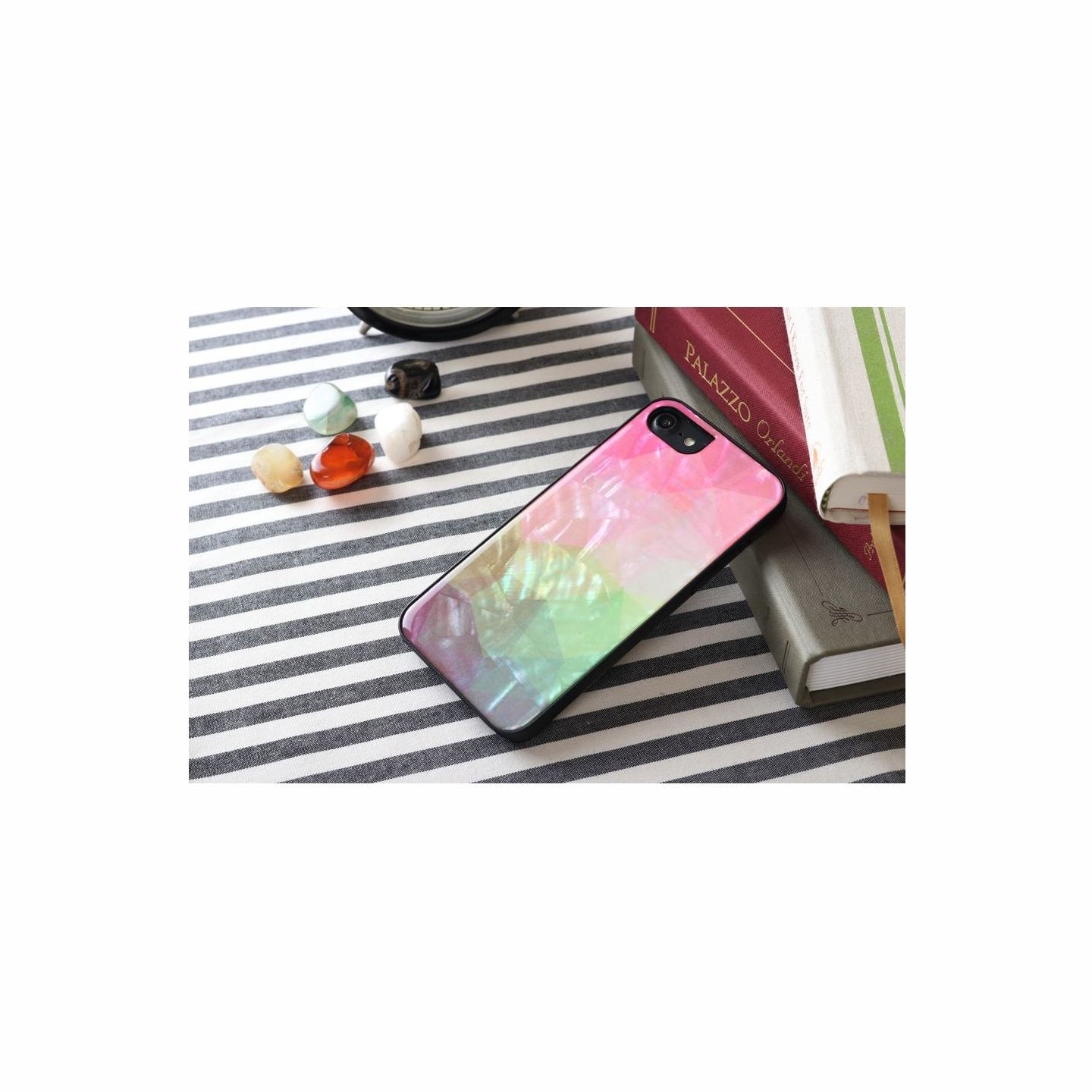 Ikins case for Apple iPhone 8/7 water flower black