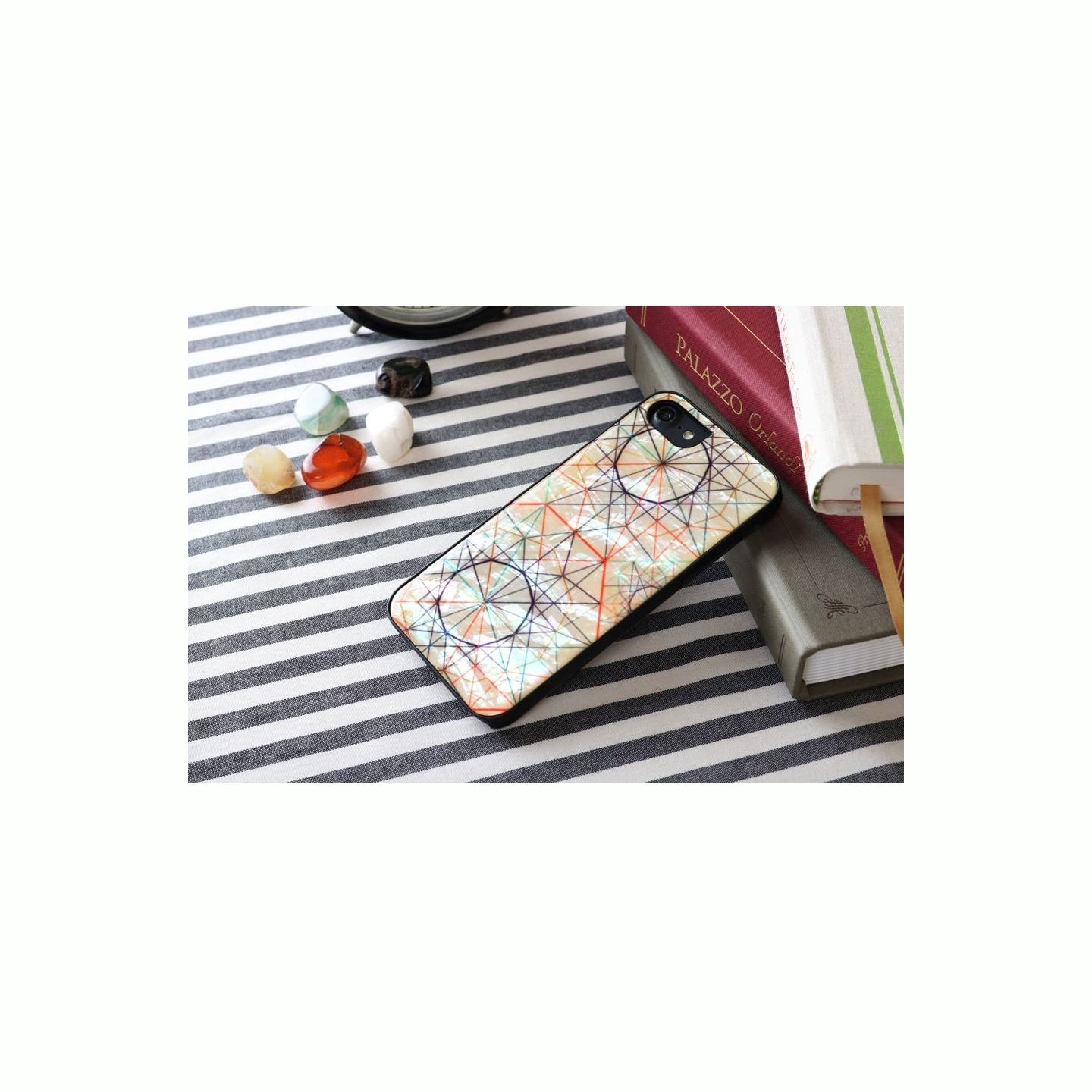 Ikins case for Apple iPhone 8/7 artist black