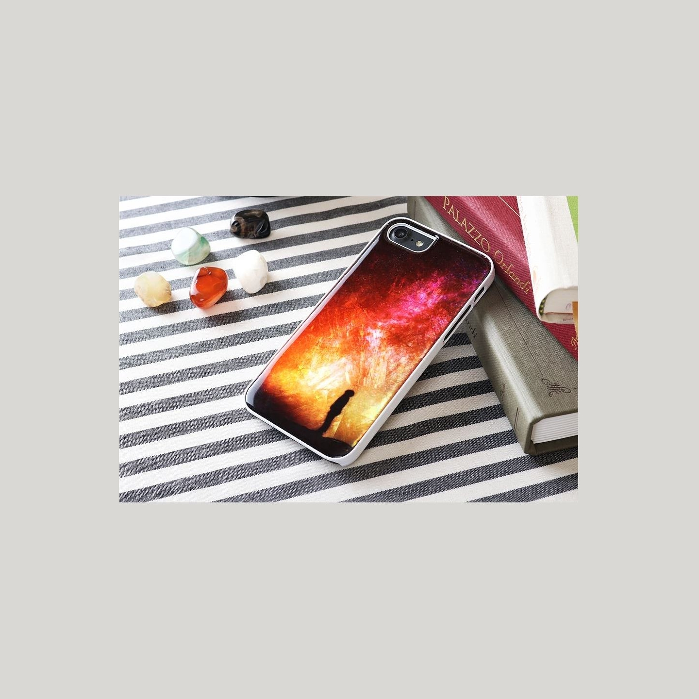 Ikins case for Apple iPhone 8/7 starry night white
