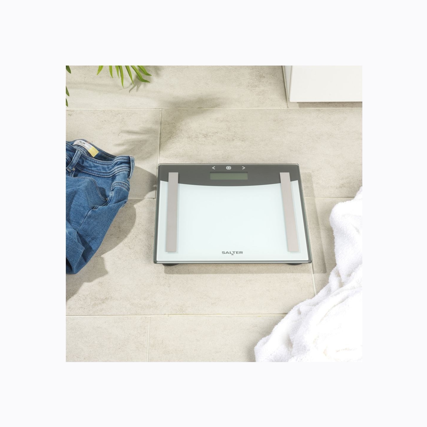Salter 9137 SVWH3REU16 Silver White Glass Analyser Scale