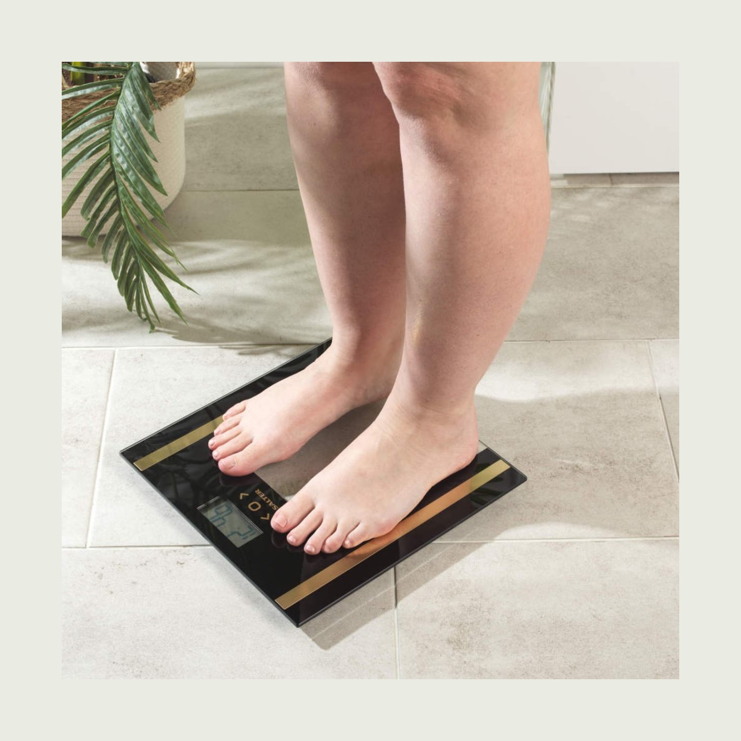 Salter SA00550BGCFAS Glass Analyser Bathroom Scale Black/Gold