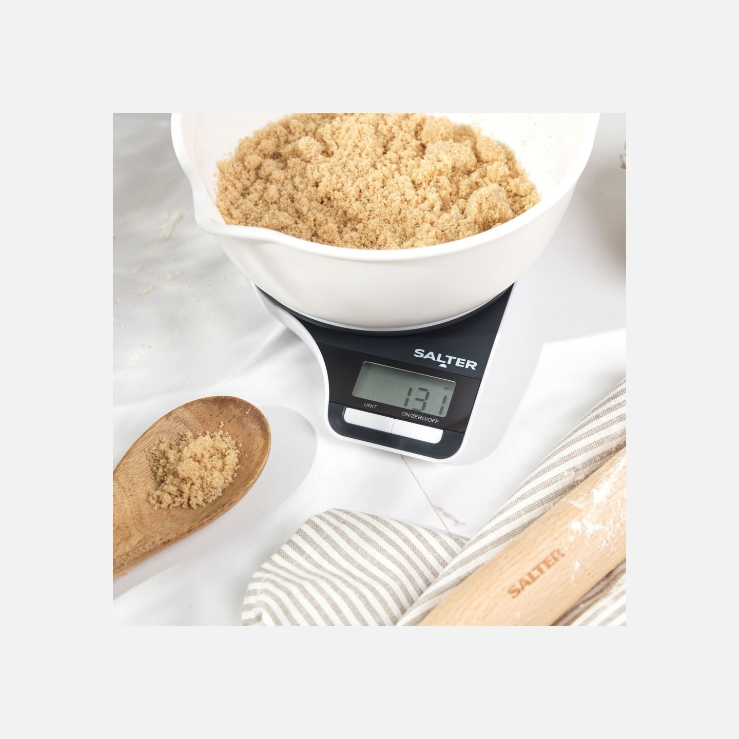 Salter 1089 BCFEU12 Electronic Jug Scale Black/White