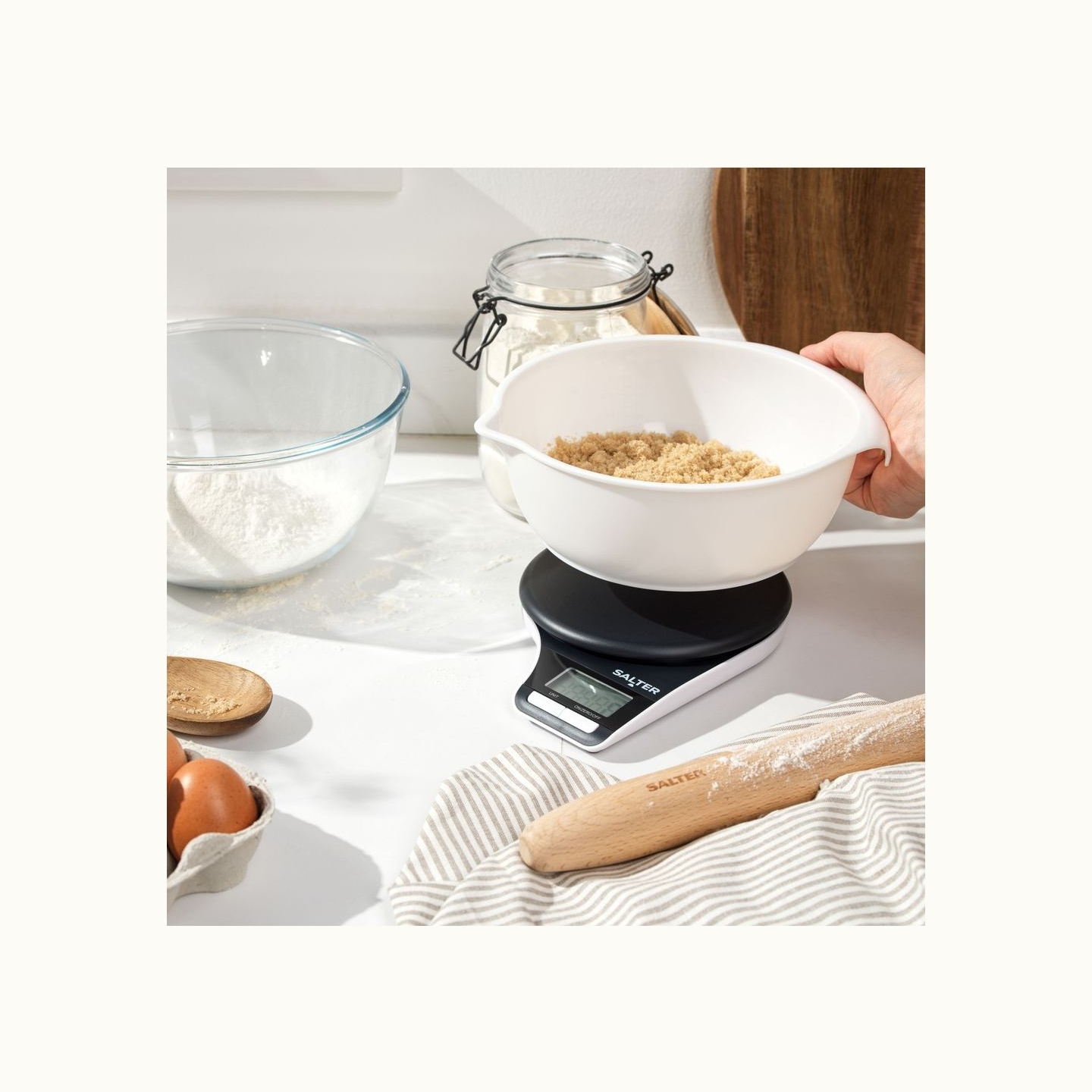 Salter 1089 BCFEU12 Electronic Jug Scale Black/White