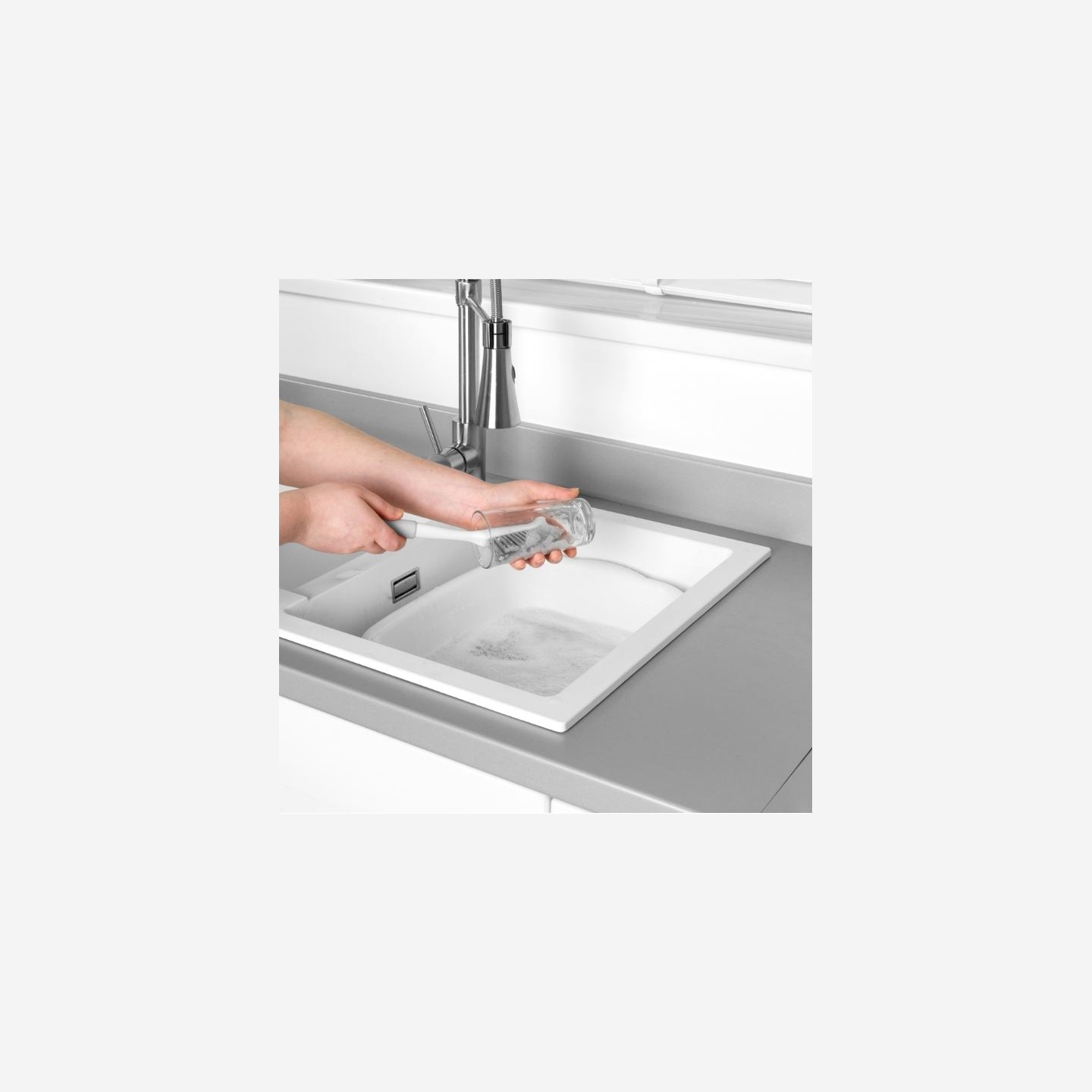 Beldray LA082572PEU7 Anti-bac Slim Dish Brush