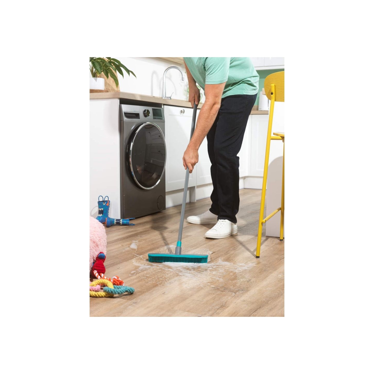Beldray LA00000011UFEU7  Anti-Bac Dual Action Rubber Head Broom