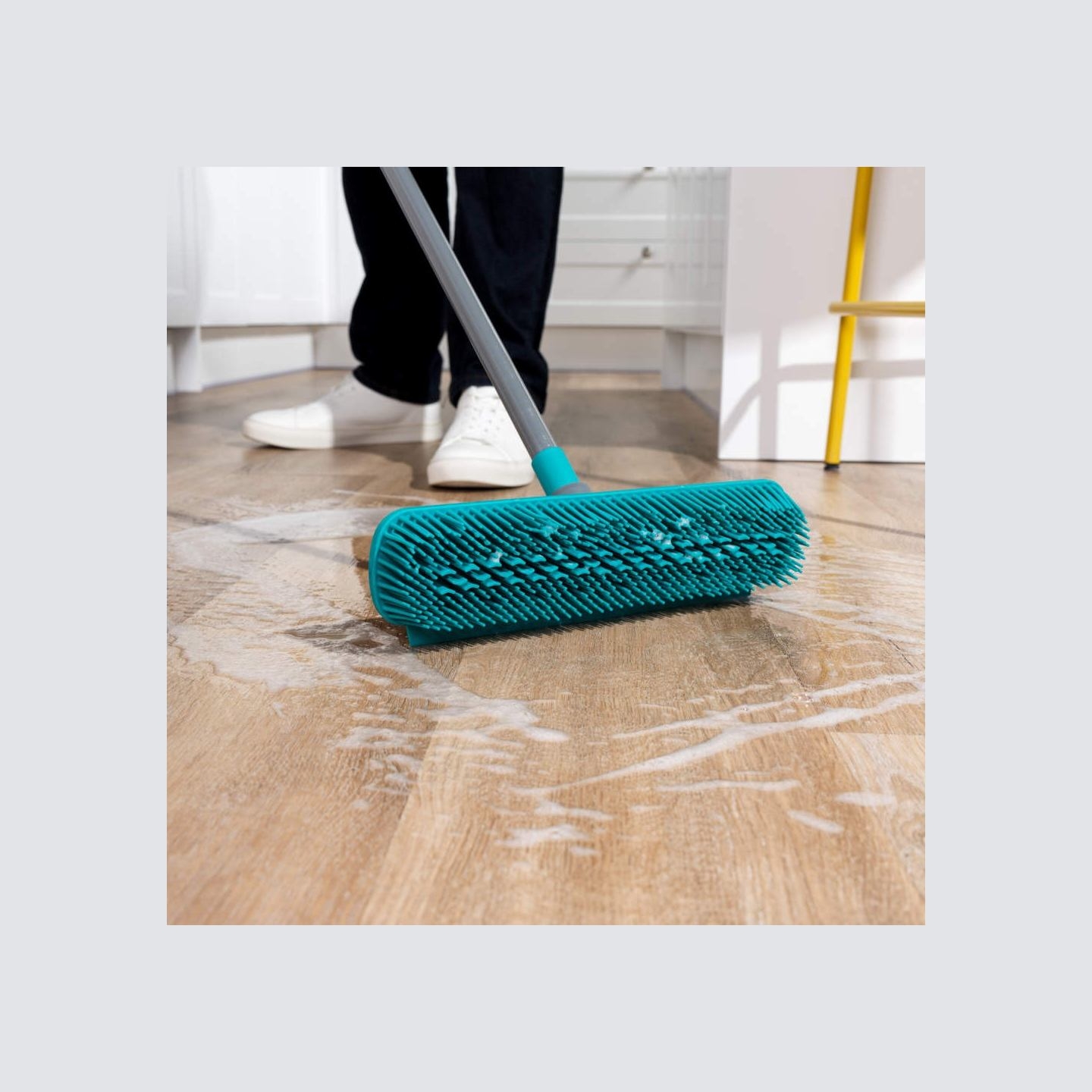 Beldray LA00000011UFEU7  Anti-Bac Dual Action Rubber Head Broom