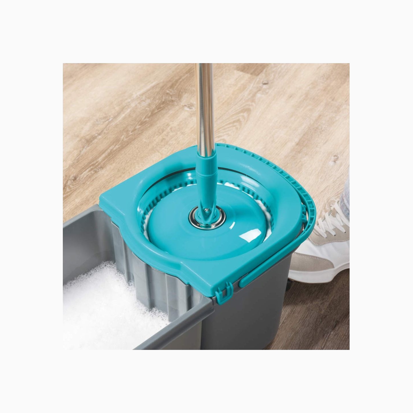 Beldray LA00000006UFEU7 Anti-bac Dual Comaprtment Spin Mop & Refill Head
