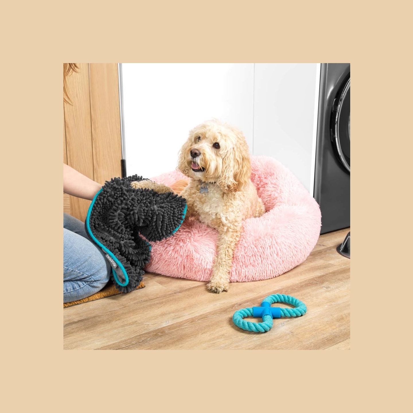 Beldray LA036164UFEU7 Anti-bac Pet Drying Towel With Pockets