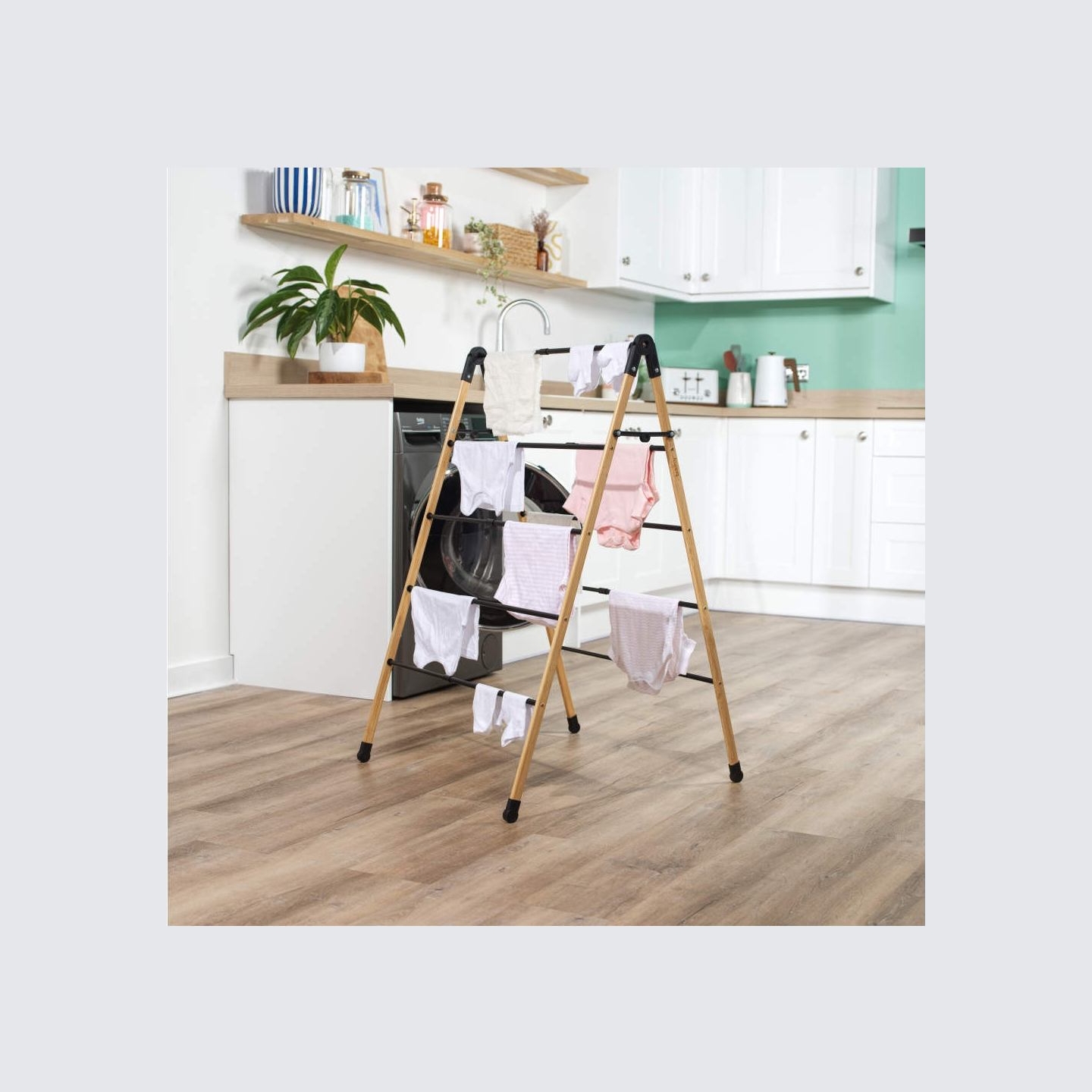 Beldray LA00000051EU7  Bamboo Clothes Airer