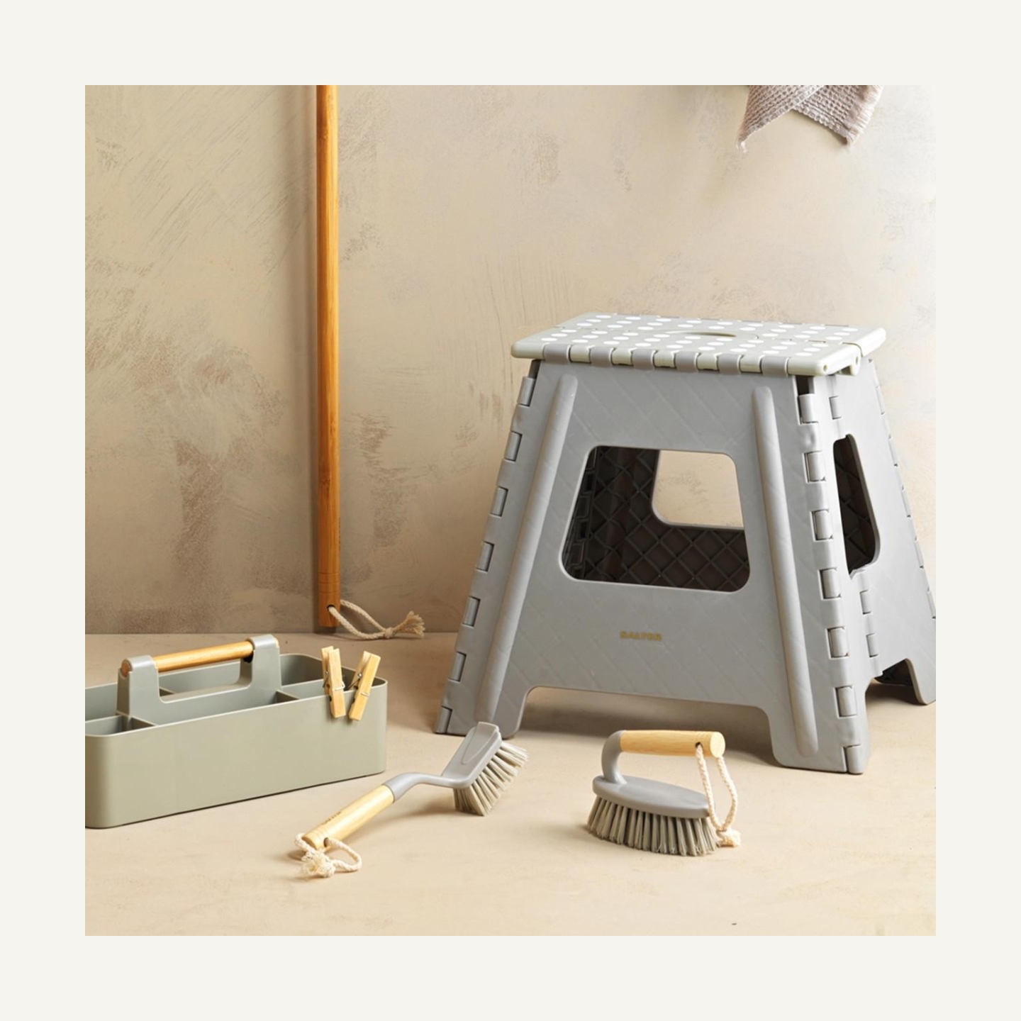 Salter LASAL71397WEU7 WARM DISH BRUSH - GREY - FSC 100%