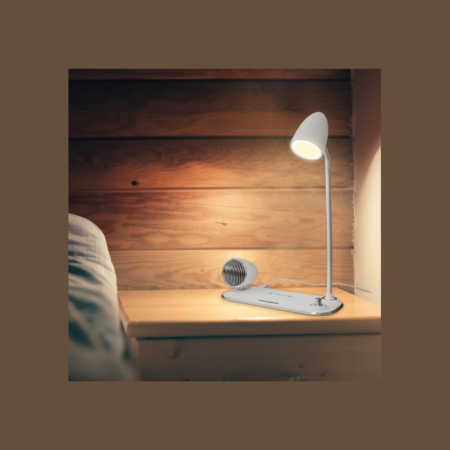 Tellur Nostalgia Wireless Desk Charger, Bluetooth Speaker, Desk Lamp white