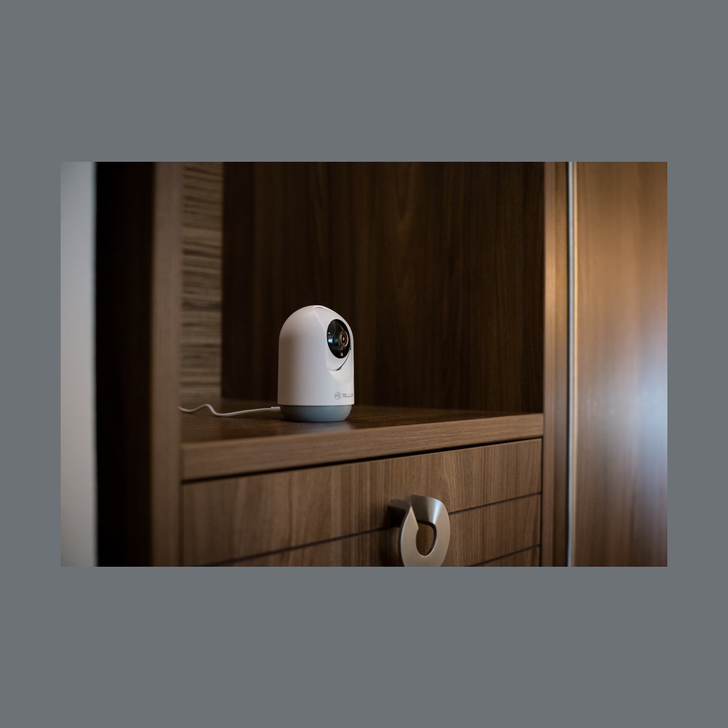 Tellur Smart WiFi Indoor Camera 3MP, UltraHD, Autotracking, PTZ white