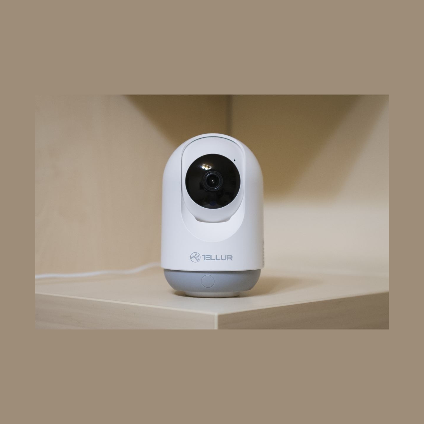 Tellur Smart WiFi Indoor Camera 3MP, UltraHD, Autotracking, PTZ white