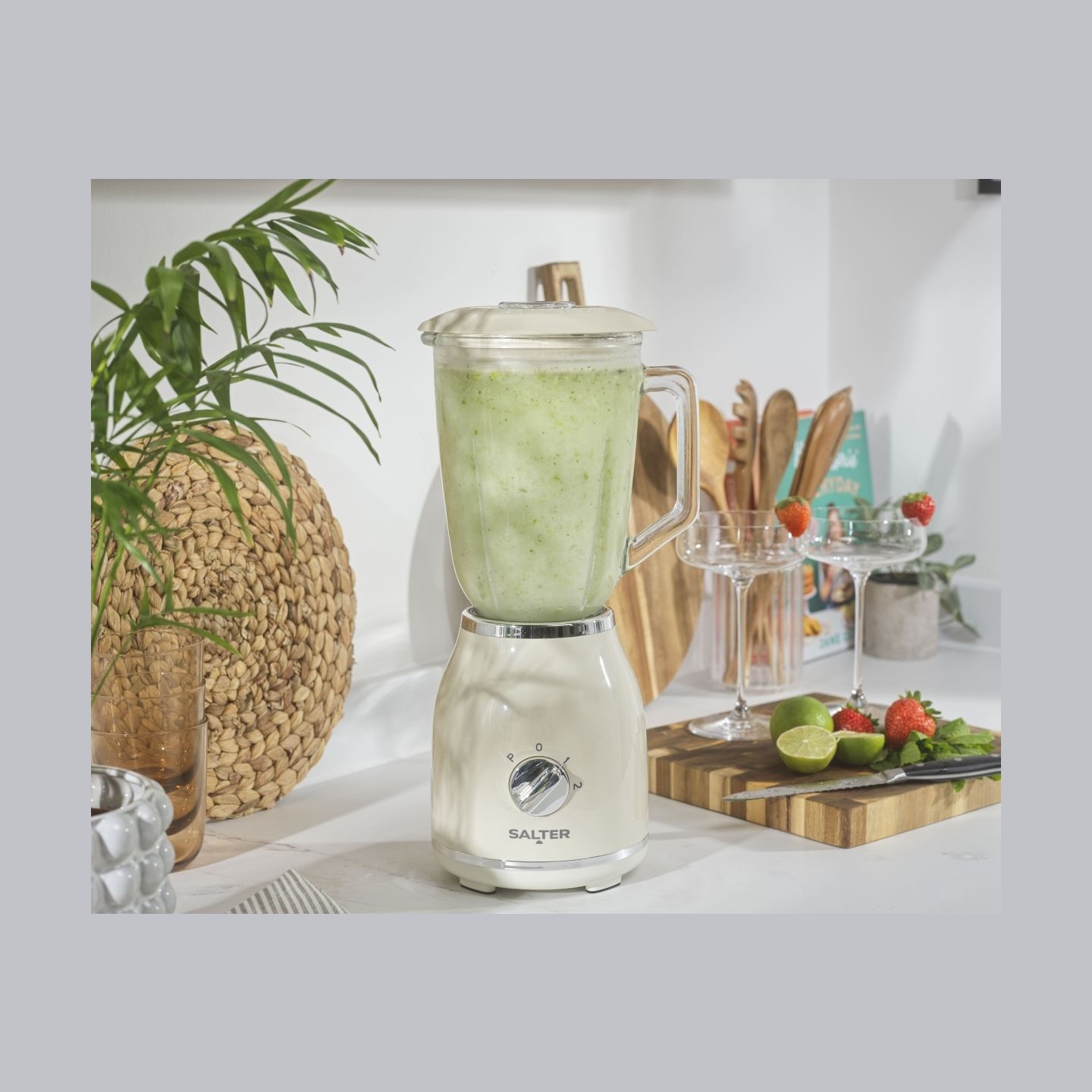 Salter EK6687CRMVDE Retro  Glass Jug Blender