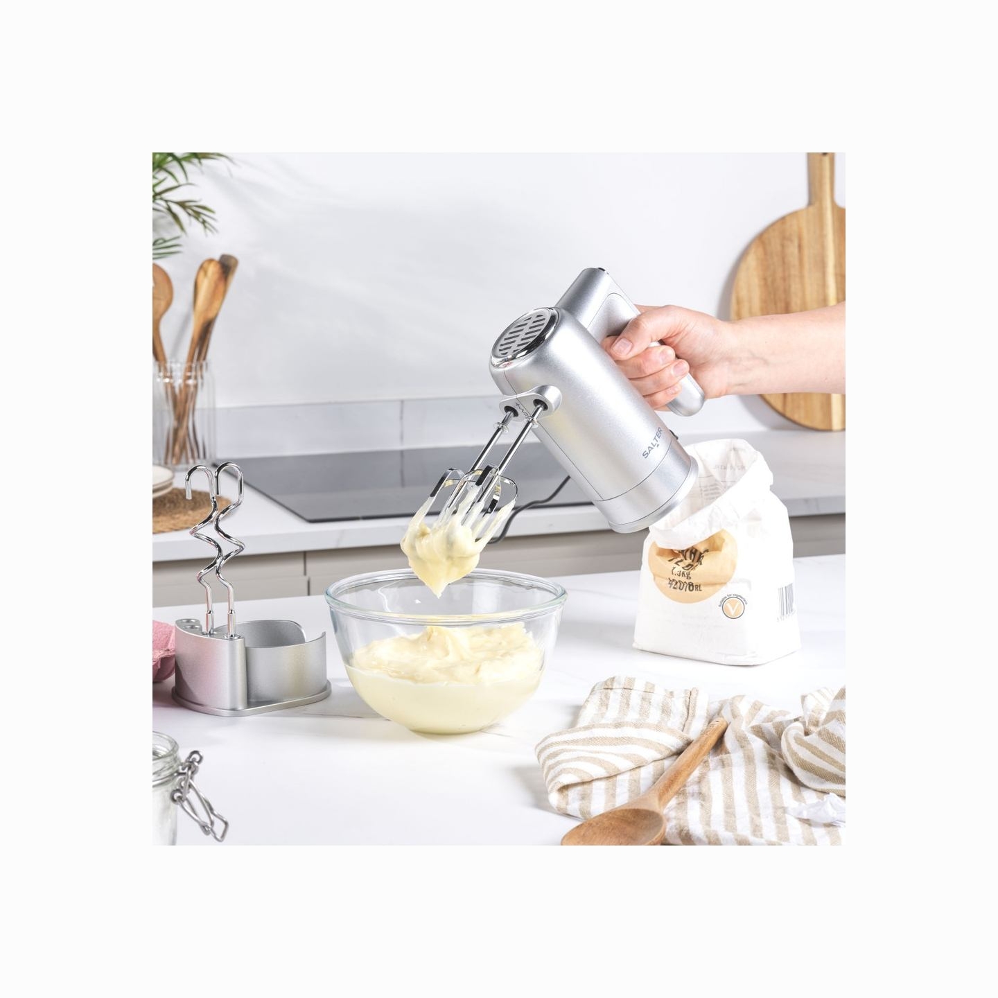 Salter EK5613BMMSVDE Aspen Easy-store Hand Mixer