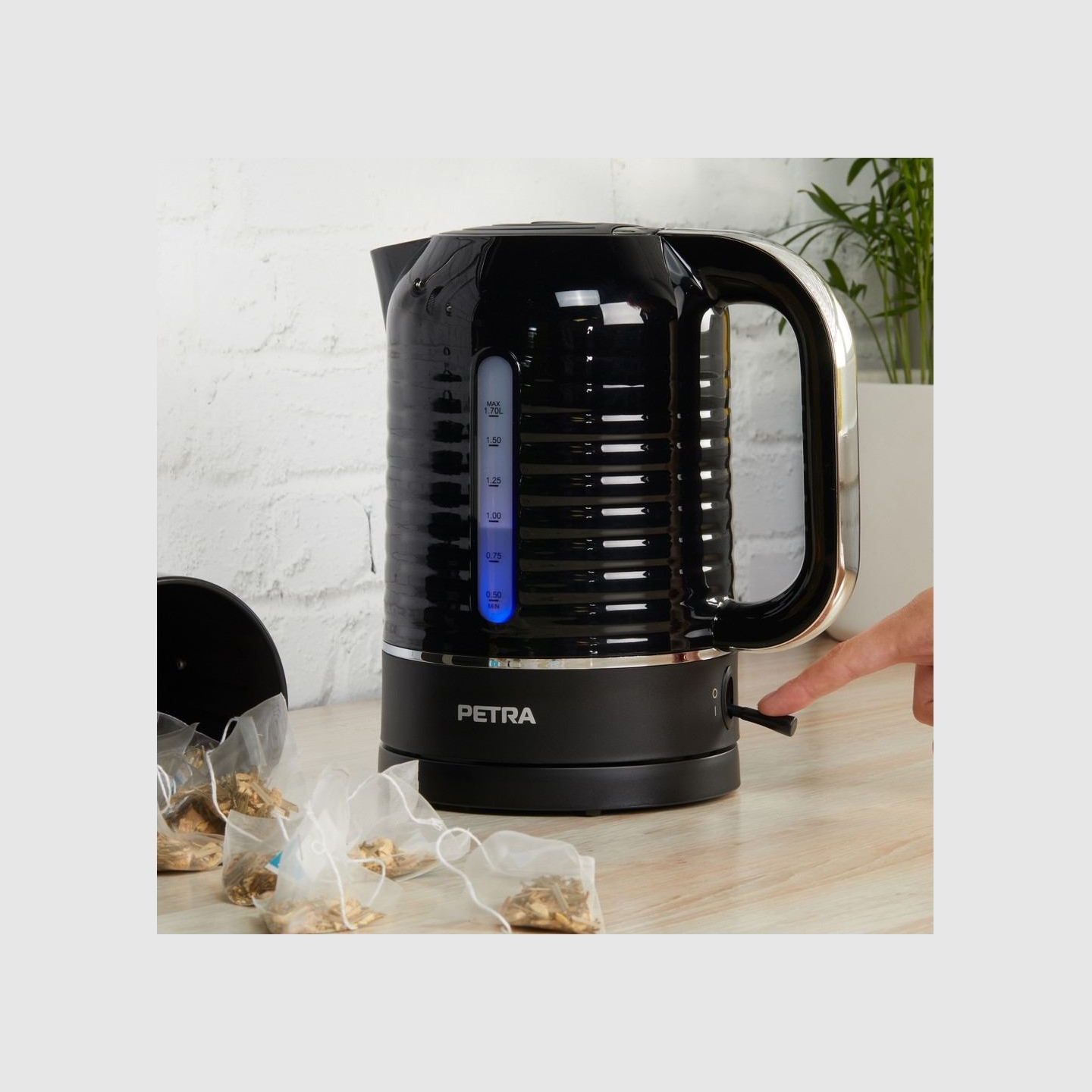 Petra PT5572BLKVDE Oscuro 3KW kettle