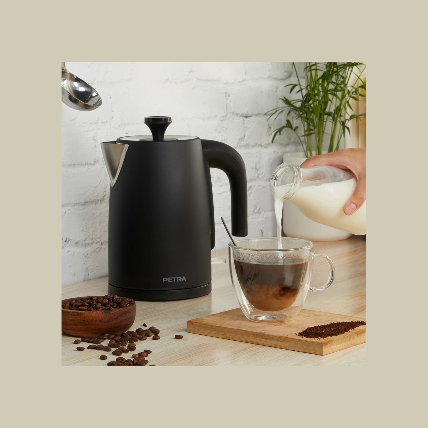 Petra PT5632MBLKVDE 3KW Kettle Matte Black