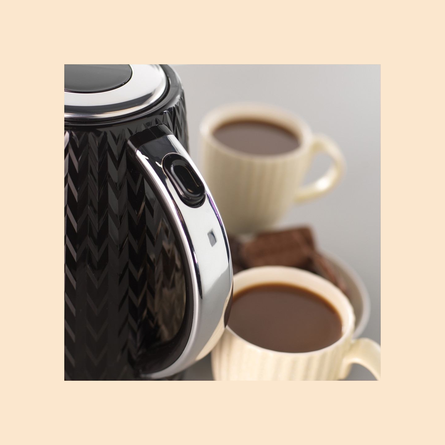 Petra PT3864BLKVDEEU10 Chevron Jug Kettle black