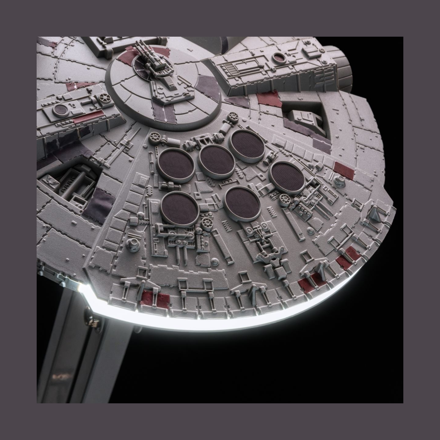 Paladone Star Wars Millenium Falcon Posable Desk Light V4