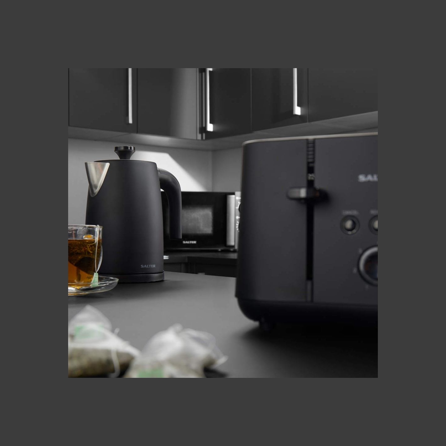 Salter EK5632MBLKFVDE  Kuro Rapid Boil Kettle