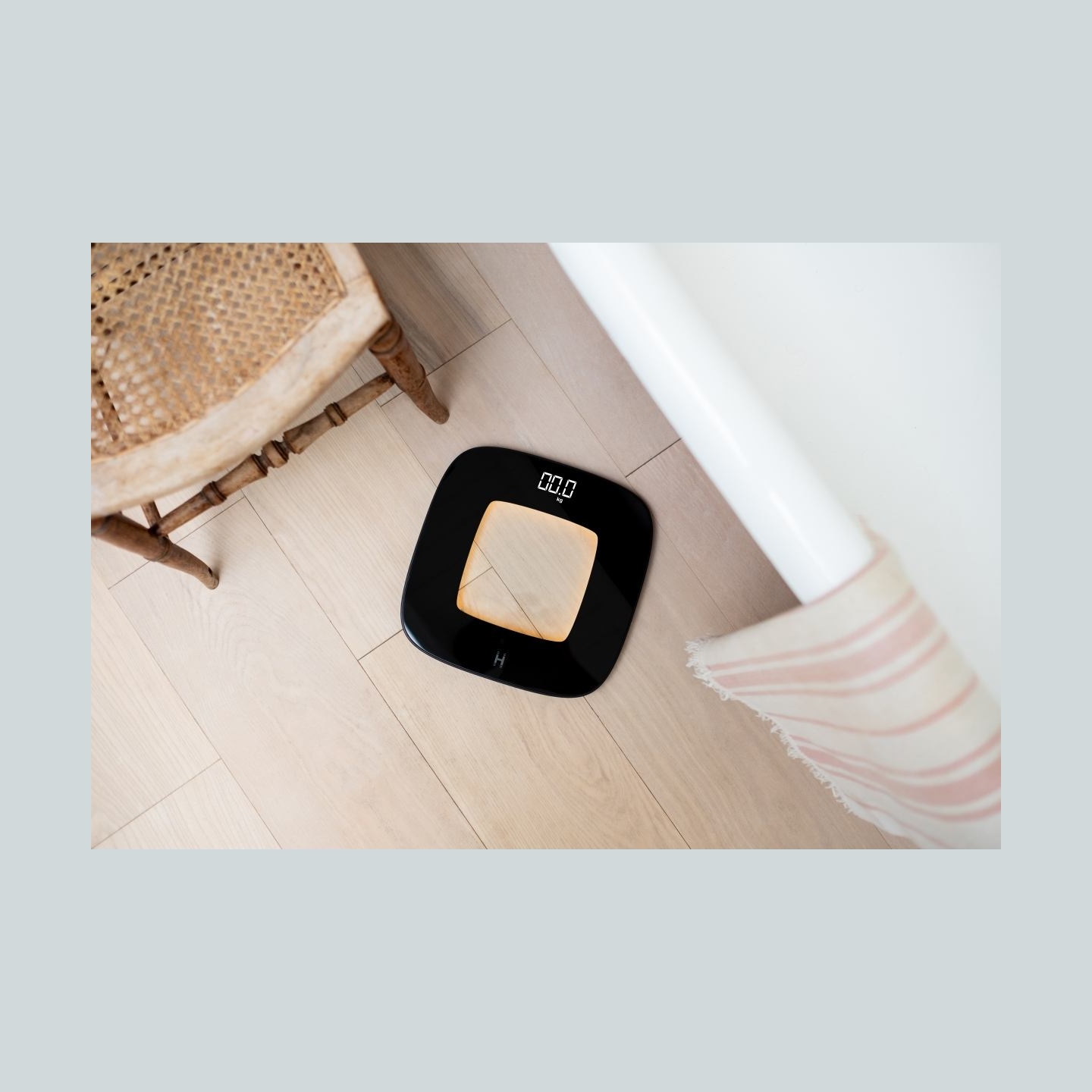 Homedics SCL-B100-BK glo Digital Scale