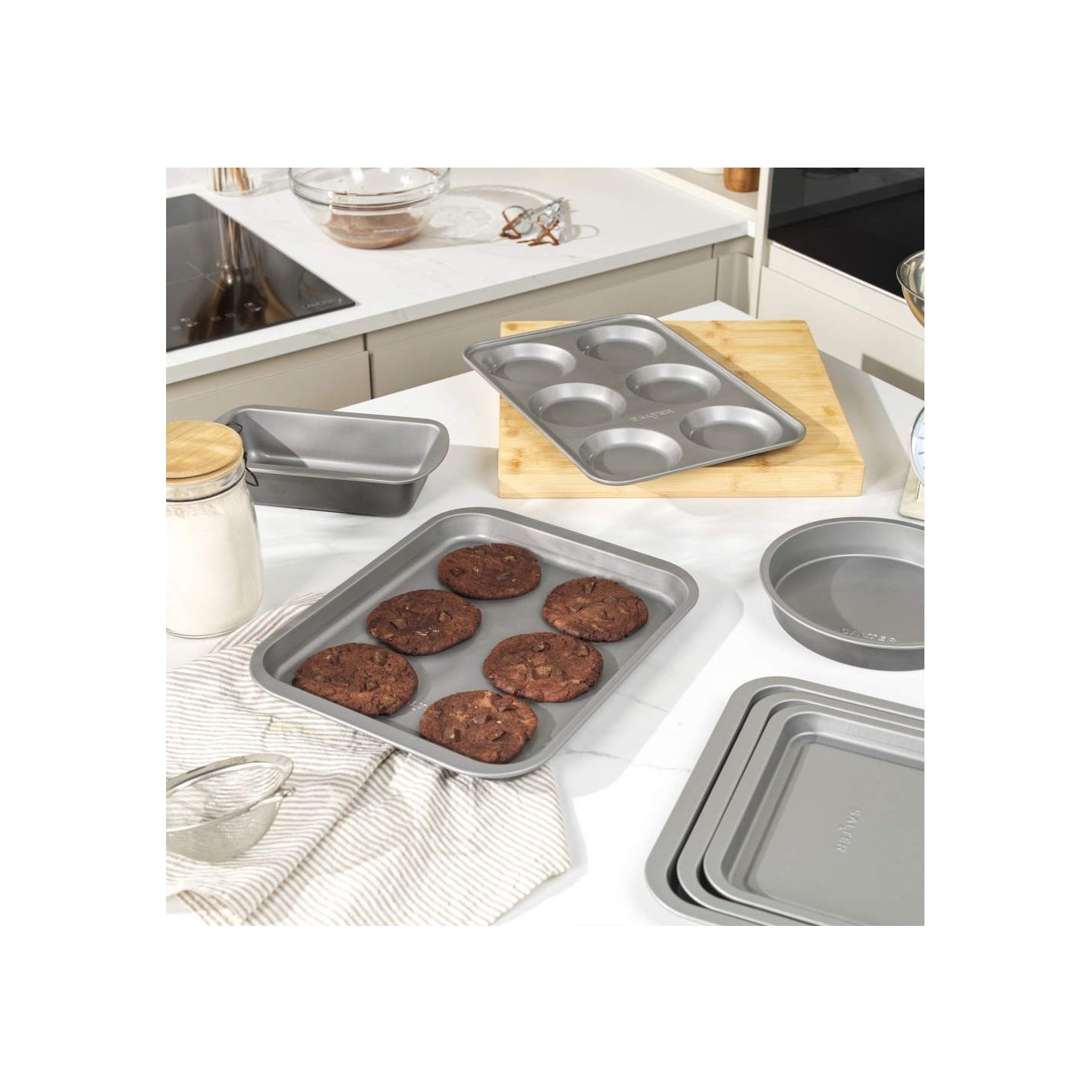 Salter BW13667 Essentials 41cm Baking Tray