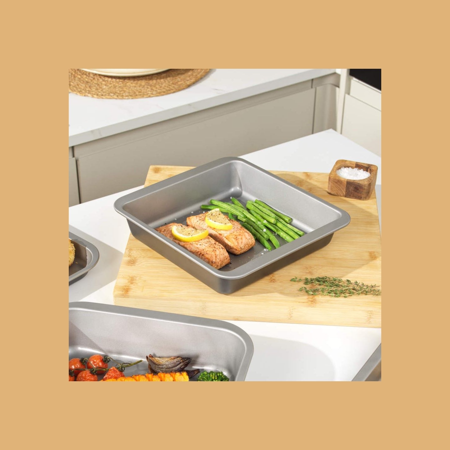 Salter BW13664 Essentials 26cm Square Baking Tin