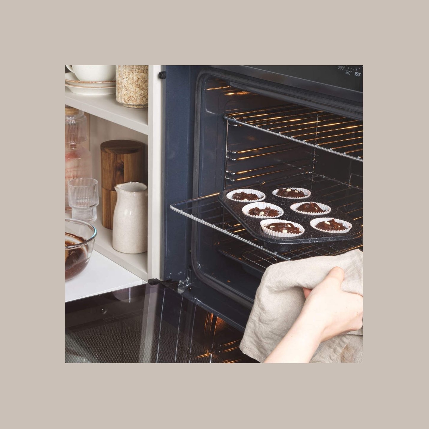 Salter BW07035BRMFOB Megastone 6 Cup Muffin Pan