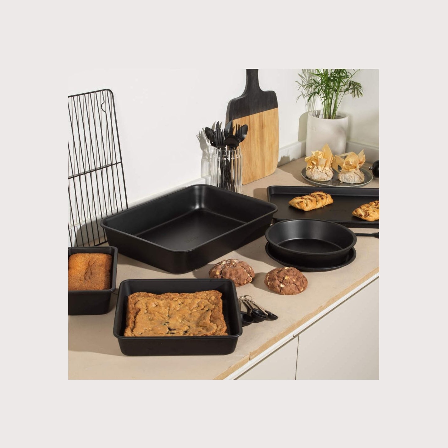 Salter BW12561EU7 Bakes 36cm Roasting Tin