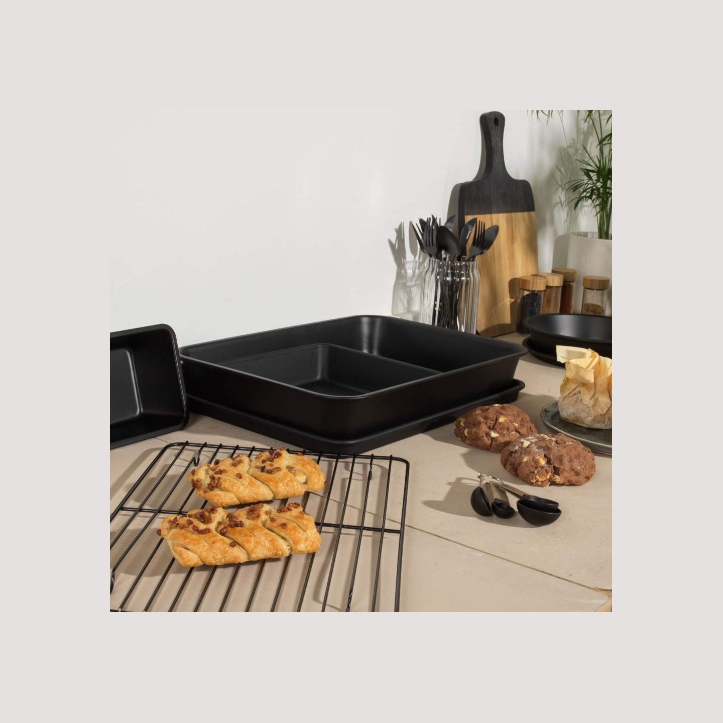 Salter BW12561EU7 Bakes 36cm Roasting Tin