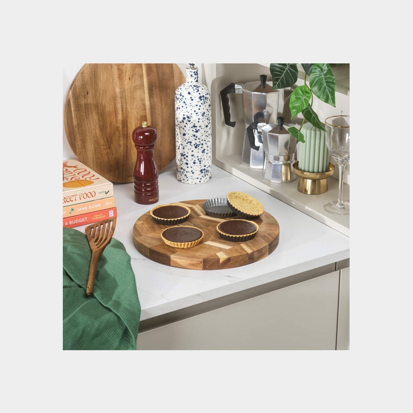 Salter BW14469 Essential 4 Piece Fluted Tin Set