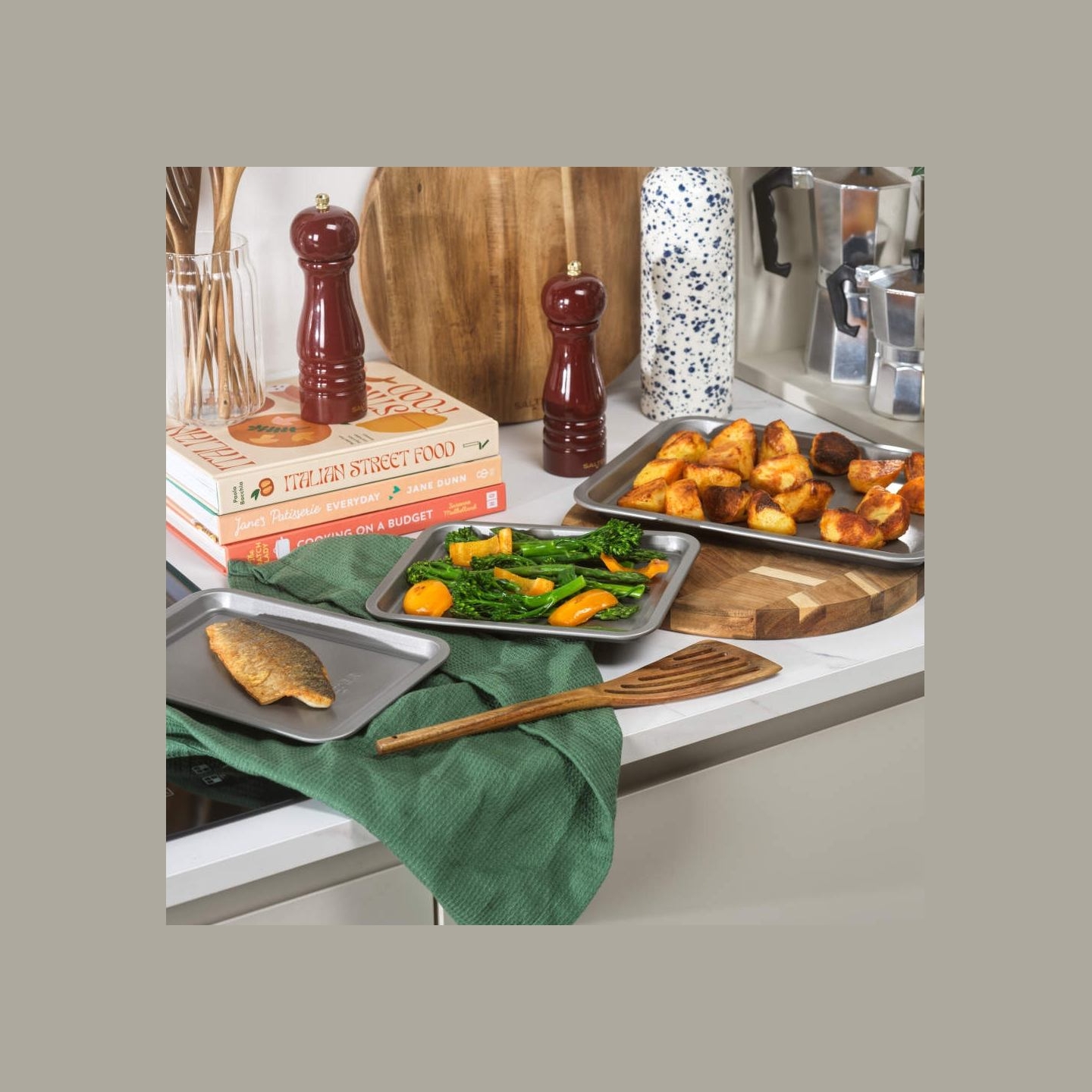 Salter BW14464 Essentials 3 Piece Baking Tray Set