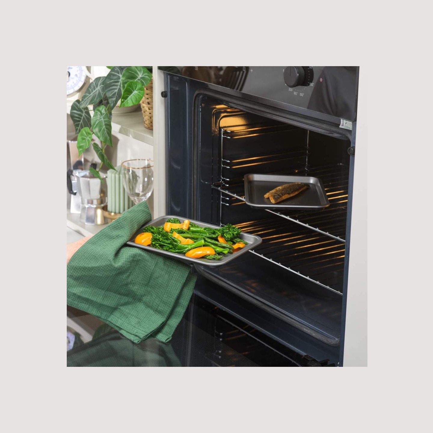 Salter BW14465 Essential 2 Piece Baking Tray Set