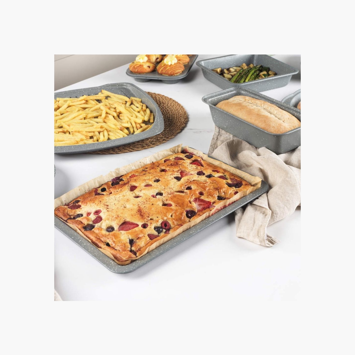 Salter BW02775GEU7 Marblestone 37cm Baking Tray